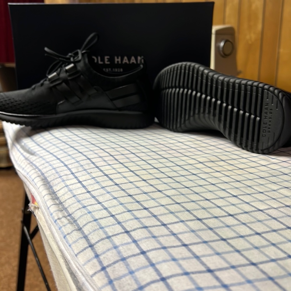 Cole Haan women’s size 8M black Grand Motion WVNSTCH